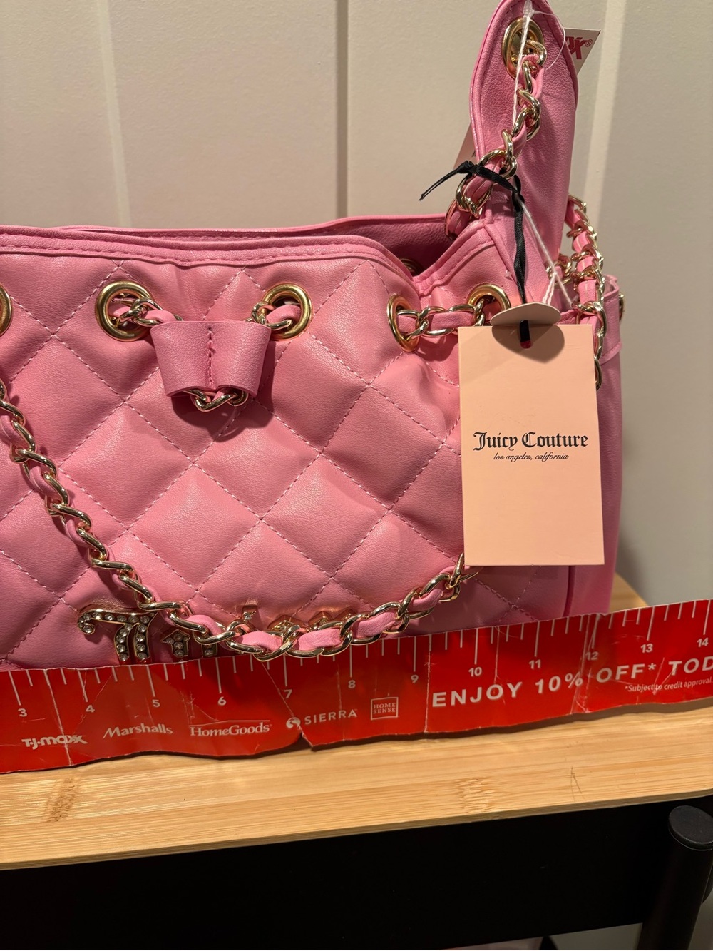 Juicy Couture Bubblegum Pink Quilted Shoulder Bag with Gold Chain - Picture 4 of 5